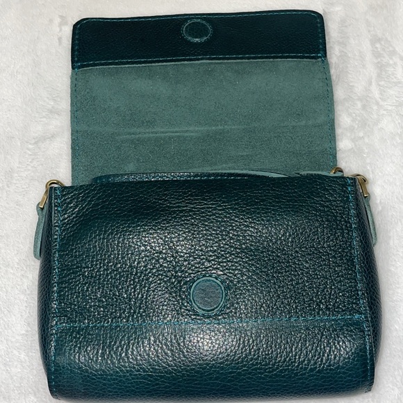 Portland Leather Lagoon Crossbody Bag - Picture 3 of 15